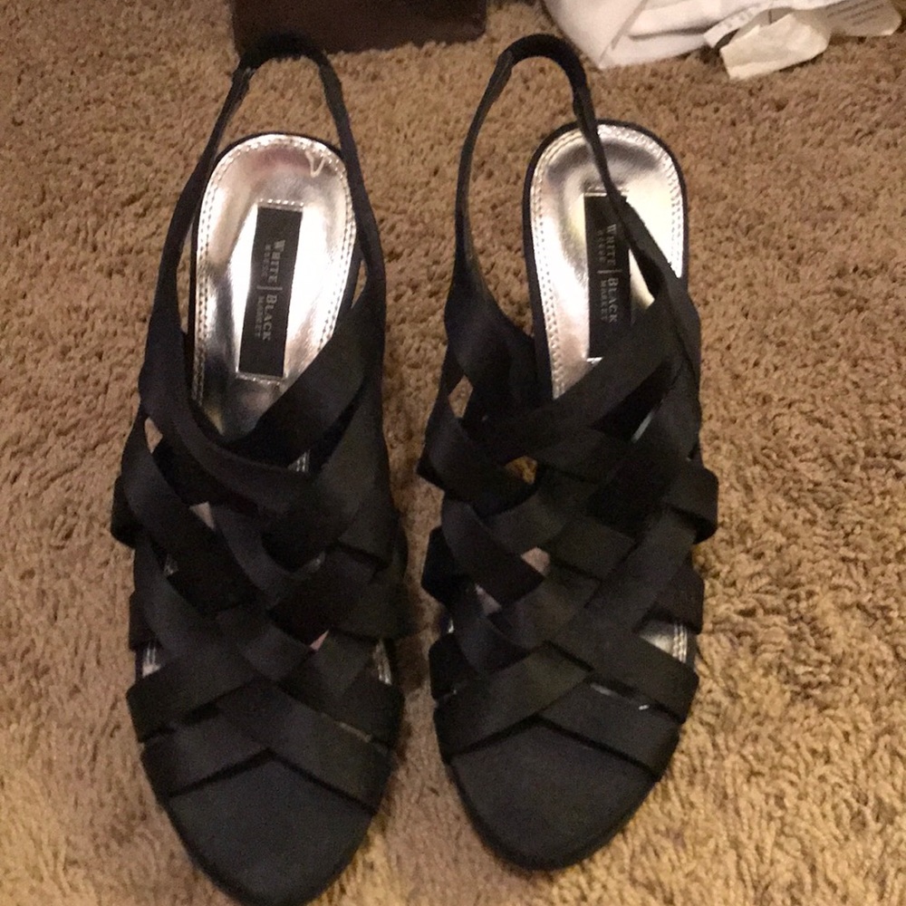 Adorable black heels